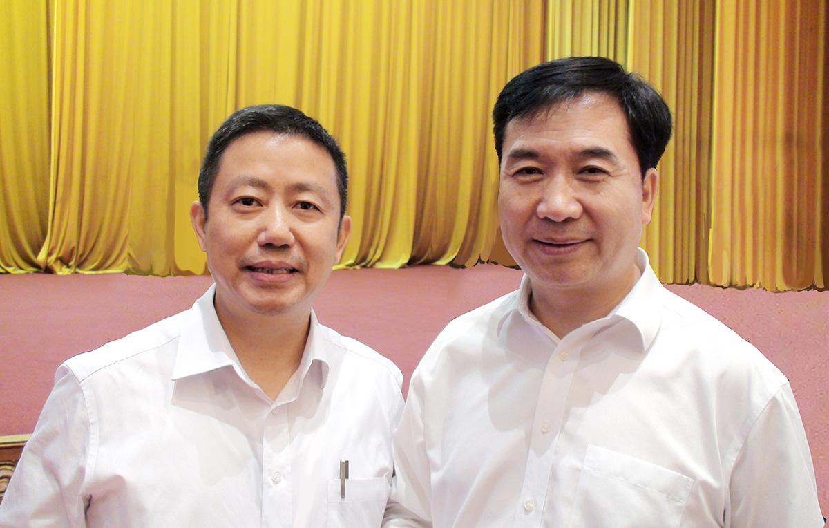 中央政治局常委、中央紀律檢查委員會書記李希與周海江合影